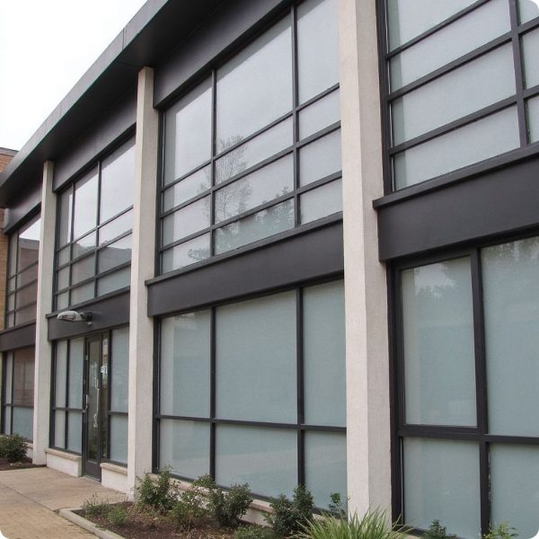 folia szroniona na szyby